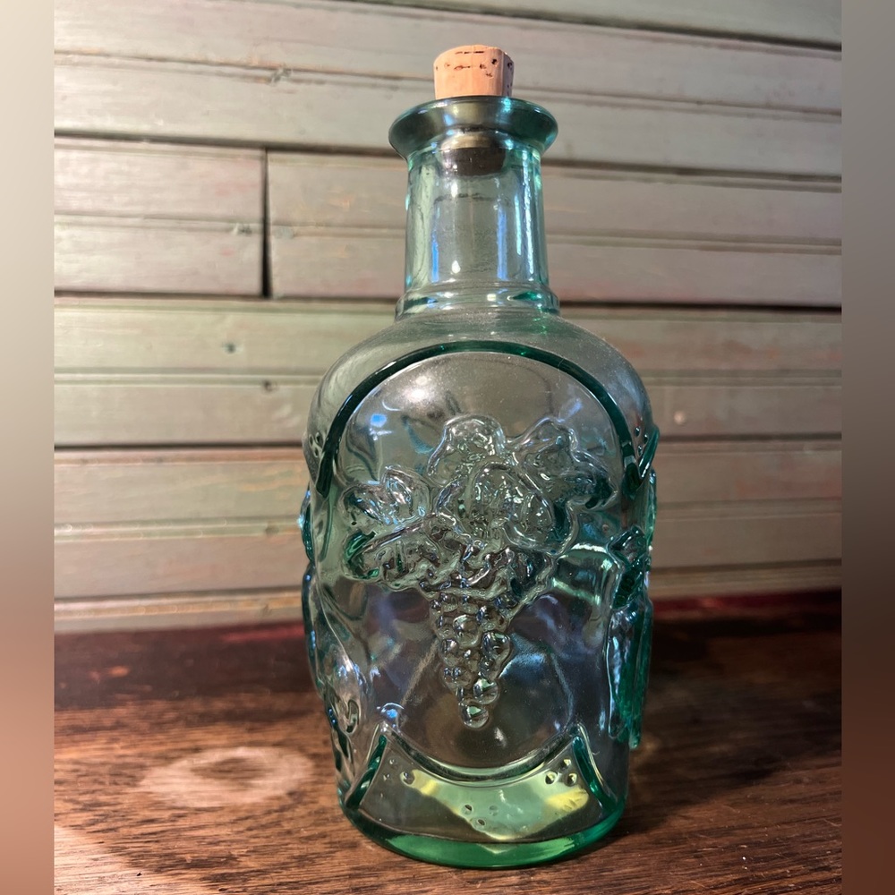 Glass bottle